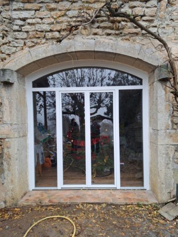 Pose de fenêtre en PVC blanc à Chalon-sur-Saône